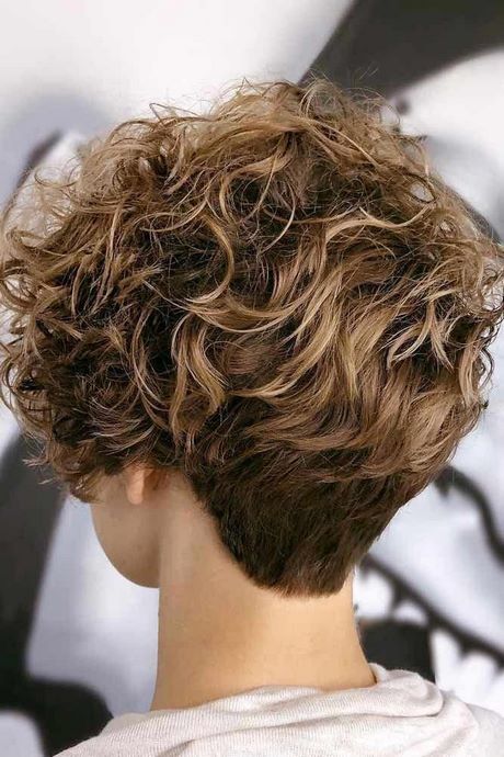 Cute short curly haircuts 2020 cute-short-curly-haircuts-2020-89_6