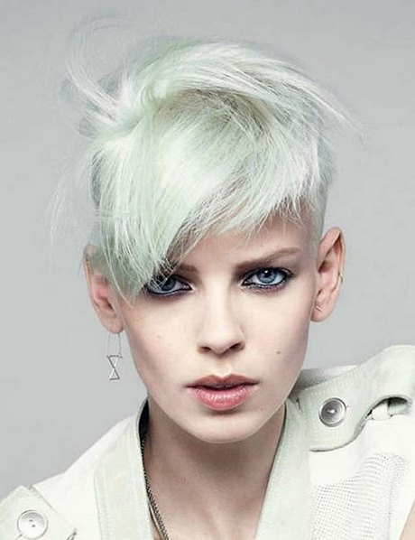 Fashionable short hairstyles for women 2020 fashionable-short-hairstyles-for-women-2020-76_3