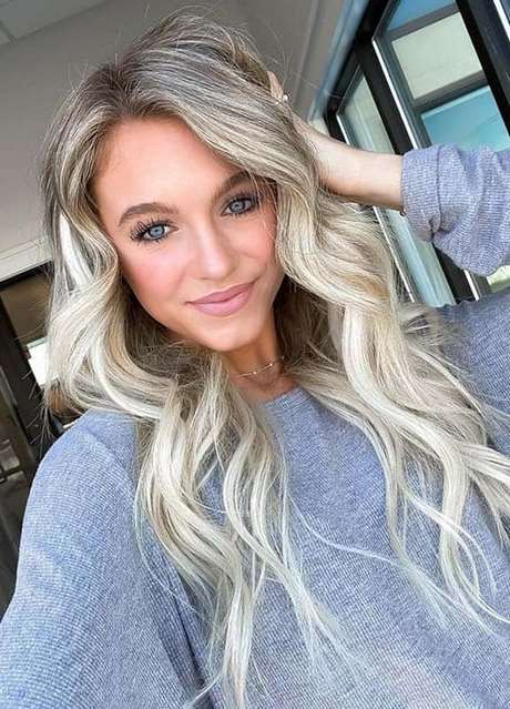 Hairstyles for long blonde hair 2020 hairstyles-for-long-blonde-hair-2020-97_17