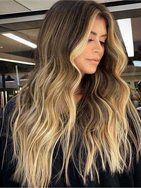 Hairstyles for long blonde hair 2020 hairstyles-for-long-blonde-hair-2020-97_8