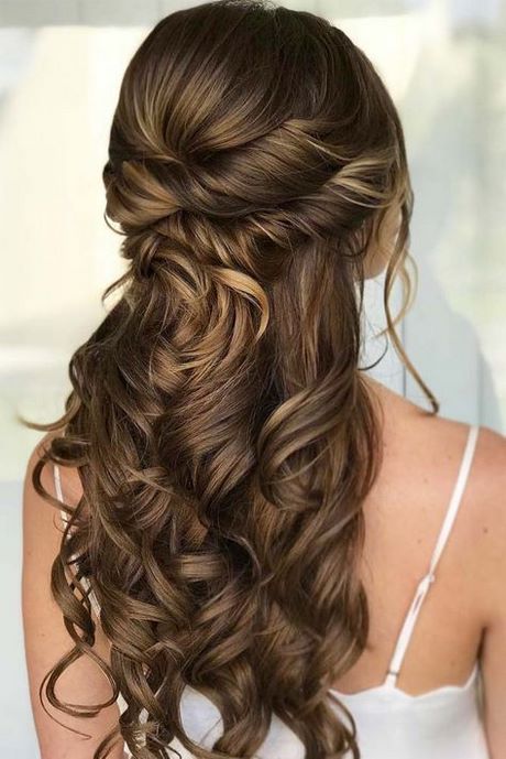 Hairstyles for long hair prom 2020