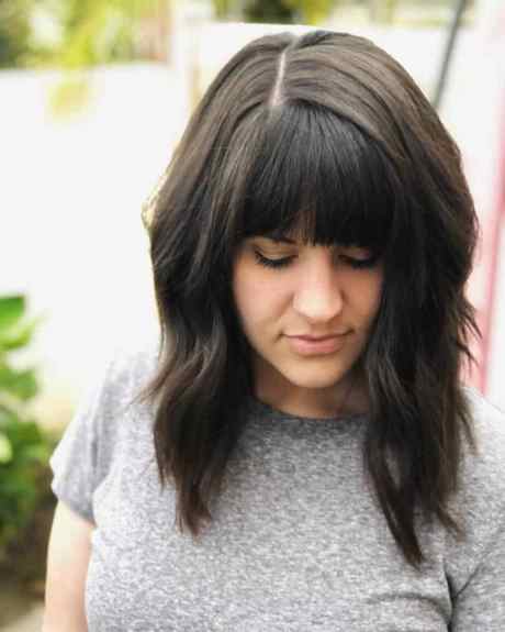 Hairstyles for long hair with bangs 2020 hairstyles-for-long-hair-with-bangs-2020-08_13