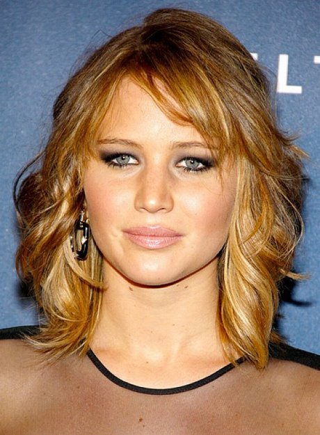 Hairstyles with side bangs 2020 hairstyles-with-side-bangs-2020-04_16