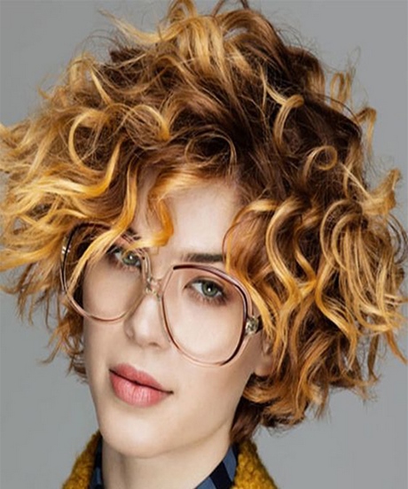 Latest short curly hairstyles 2020 latest-short-curly-hairstyles-2020-05_16