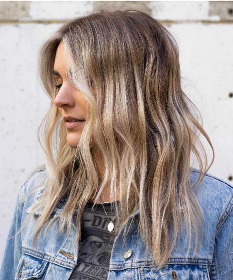 Mid length layered hairstyles 2020 mid-length-layered-hairstyles-2020-20_14