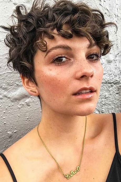Naturally curly short hairstyles 2020 naturally-curly-short-hairstyles-2020-75_12