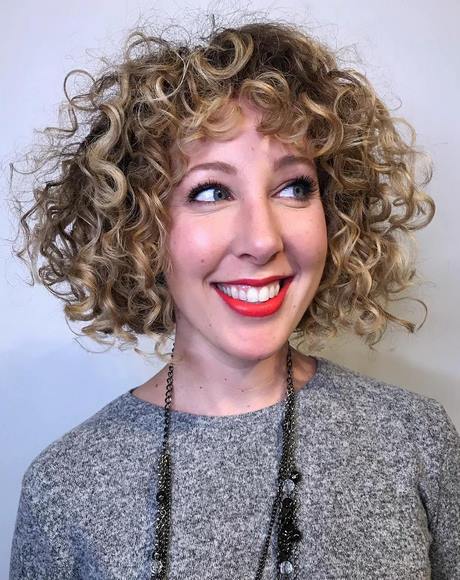 Naturally curly short hairstyles 2020 naturally-curly-short-hairstyles-2020-75_14