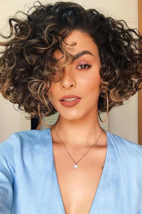 Naturally curly short hairstyles 2020 naturally-curly-short-hairstyles-2020-75_18