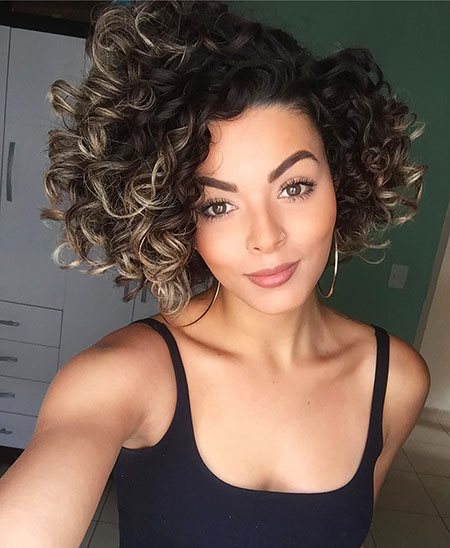 Naturally curly short hairstyles 2020 naturally-curly-short-hairstyles-2020-75_9