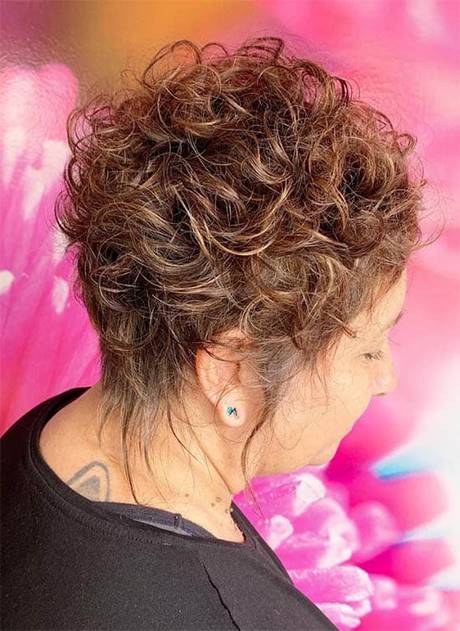 Short and curly hairstyles 2020 short-and-curly-hairstyles-2020-01_3