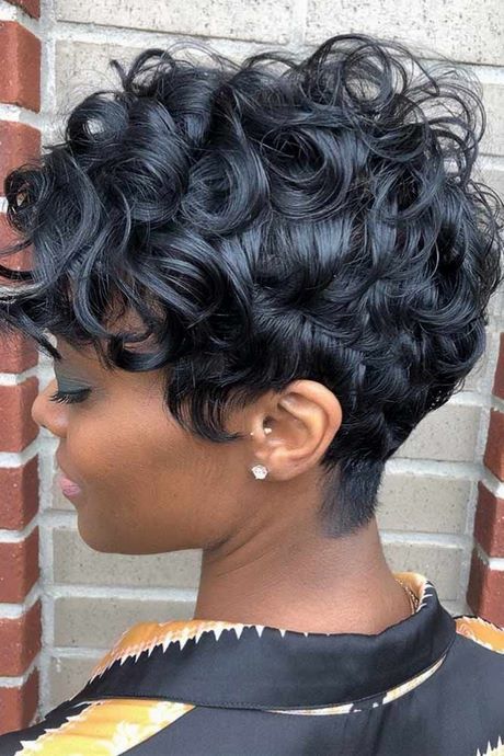 Short curly weave hairstyles 2020 short-curly-weave-hairstyles-2020-81_12