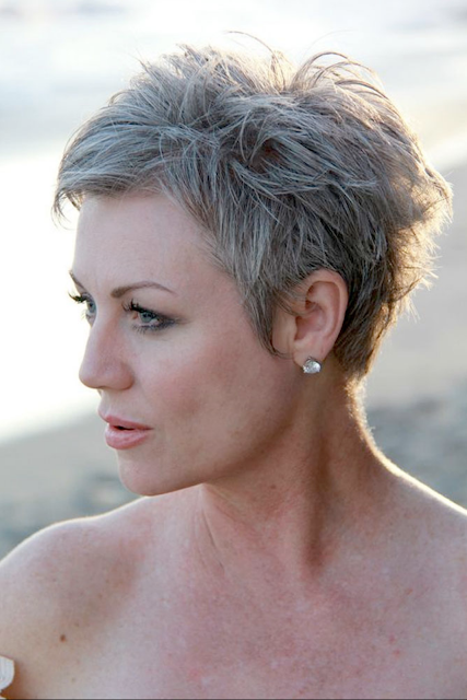 Short haircuts for women over 50 in 2020 short-haircuts-for-women-over-50-in-2020-37