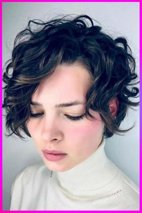 Styles for short curly hair 2020 styles-for-short-curly-hair-2020-31_8