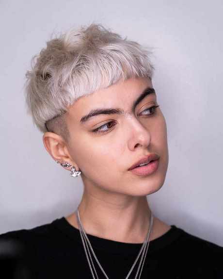 Trendy haircuts for womens 2020 trendy-haircuts-for-womens-2020-70_10