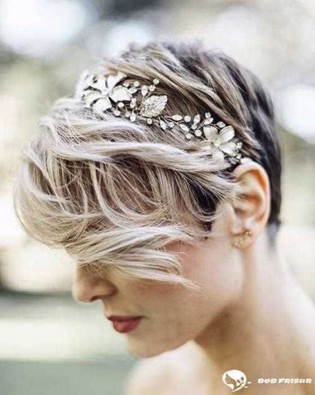 Wedding hairstyle for short hair 2020 wedding-hairstyle-for-short-hair-2020-00