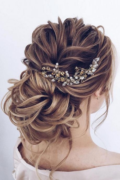 Wedding hairstyles for long hair 2020 wedding-hairstyles-for-long-hair-2020-75_20