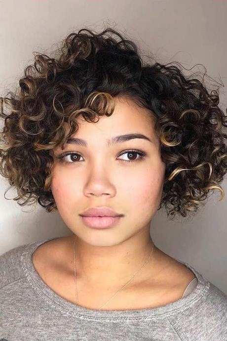 Womens short curly hairstyles 2020 womens-short-curly-hairstyles-2020-70_3