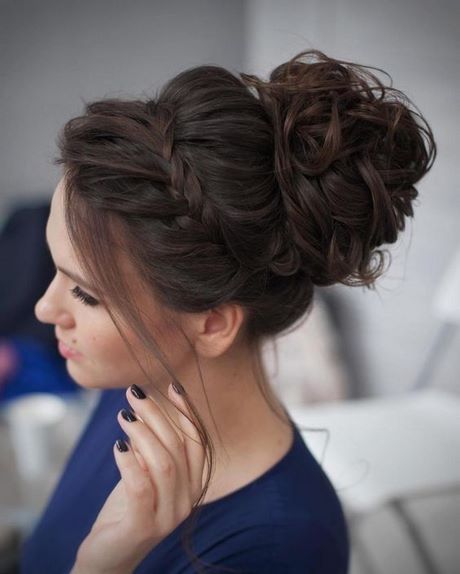 Womens updo hairstyles 2020