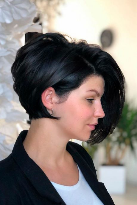 2021 short hairstyles for round faces 2021-short-hairstyles-for-round-faces-55_9