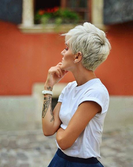 Cropped hairstyles 2021 cropped-hairstyles-2021-72_16