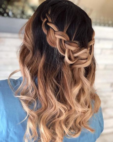 Cute prom hairstyles for long hair 2021 cute-prom-hairstyles-for-long-hair-2021-01_9