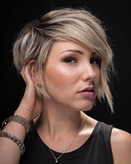 Fashionable short hairstyles for women 2021 fashionable-short-hairstyles-for-women-2021-77