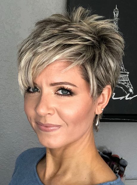 Fashionable short hairstyles for women 2021 fashionable-short-hairstyles-for-women-2021-77_13