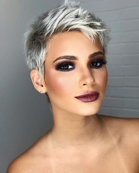 Fashionable short hairstyles for women 2021 fashionable-short-hairstyles-for-women-2021-77_15