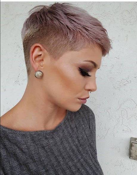 Fashionable short hairstyles for women 2021 fashionable-short-hairstyles-for-women-2021-77_2