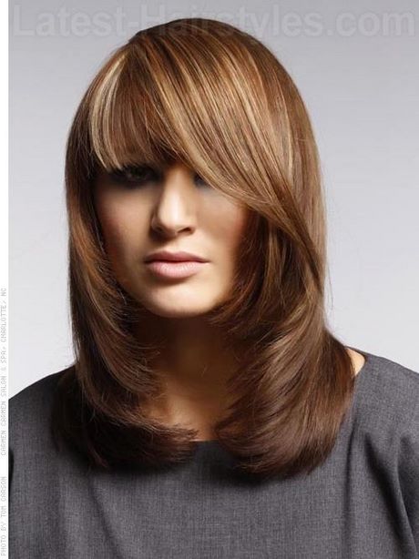 Haircut style for round face 2021 haircut-style-for-round-face-2021-38_17