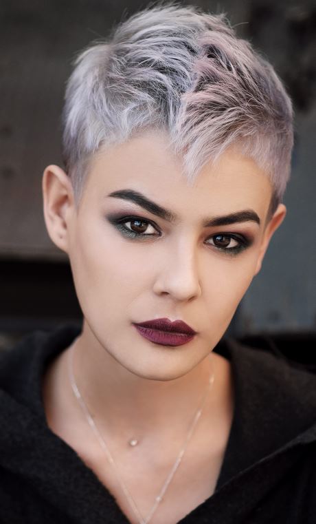 Latest short hairstyle for women 2021 latest-short-hairstyle-for-women-2021-86_15