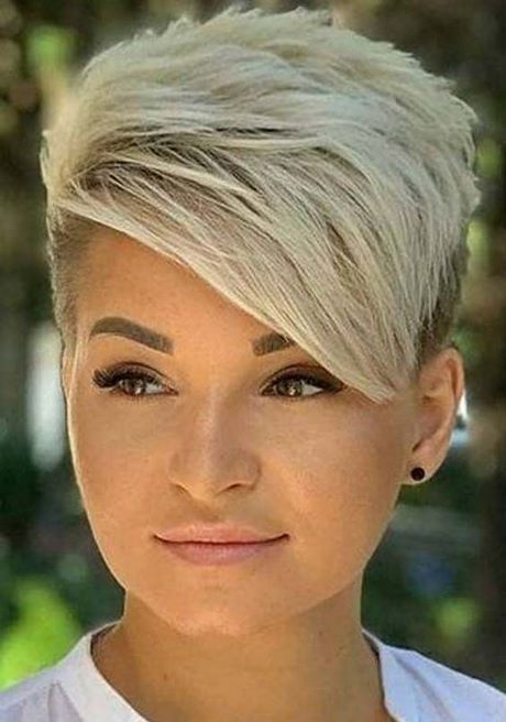 Latest short hairstyle for women 2021 latest-short-hairstyle-for-women-2021-86_5