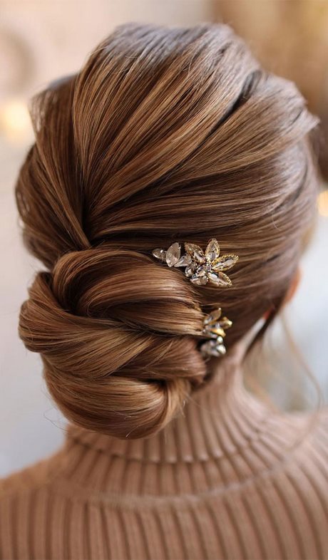 Prom hair updos 2021 prom-hair-updos-2021-70_19