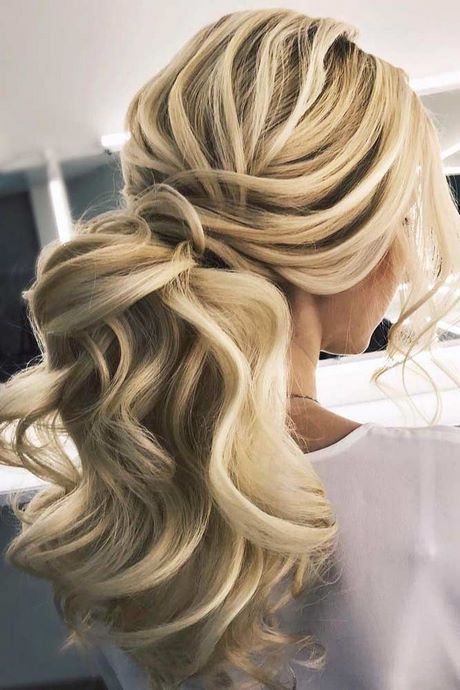 Prom hairstyles for 2021 prom-hairstyles-for-2021-39_6