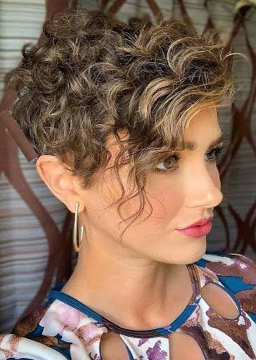 Short and curly hairstyles 2021 short-and-curly-hairstyles-2021-14_11