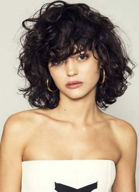 Short curly hair with bangs 2021
