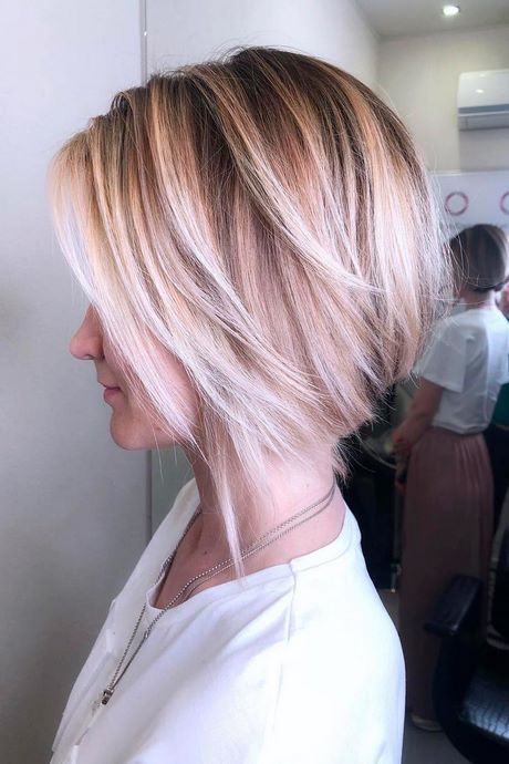 Short hairstyles for 2021 for round faces