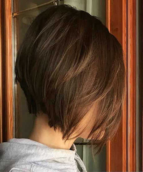 Short layered haircuts with bangs 2021