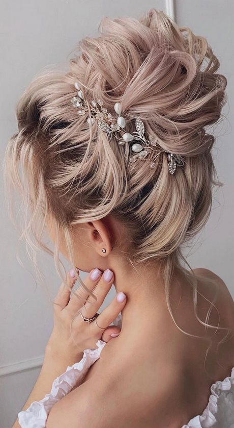 Updo hairstyles 2021 updo-hairstyles-2021-05_12