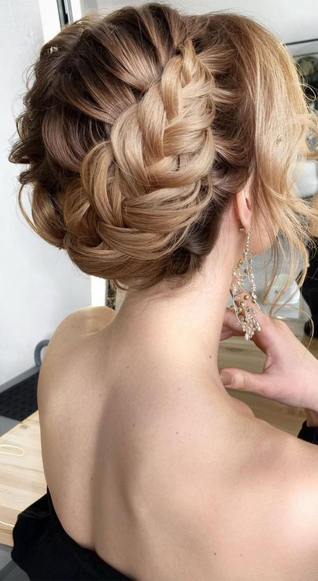 Updo hairstyles 2021 updo-hairstyles-2021-05_5