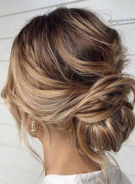 Updos for long hair 2021 updos-for-long-hair-2021-98_13