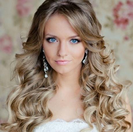 Everyday hairstyles for long curly hair everyday-hairstyles-for-long-curly-hair-53_14