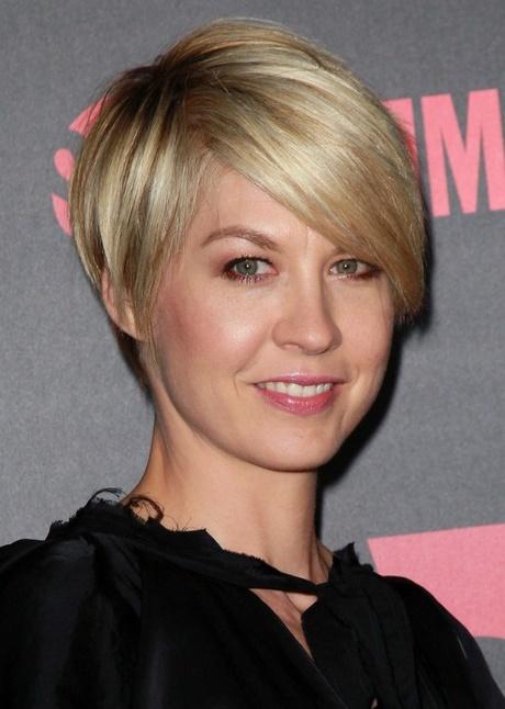 Latest short hairstyle for women latest-short-hairstyle-for-women-36_2