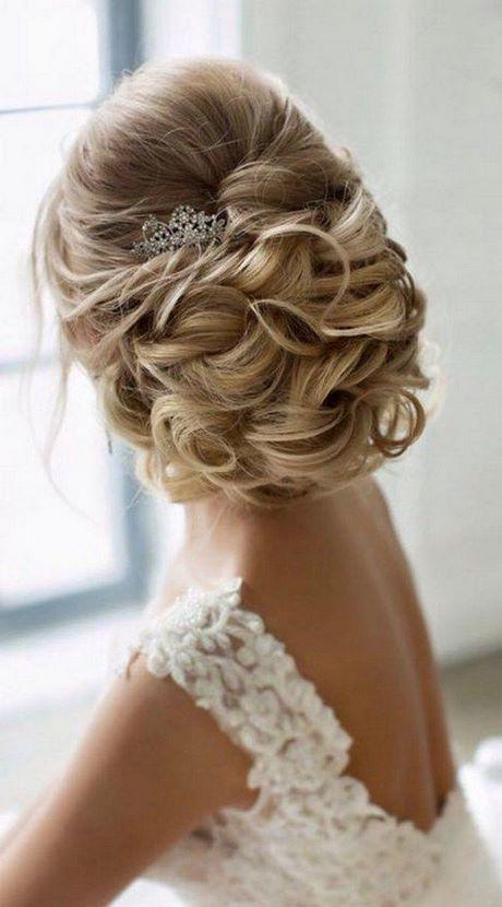 Beautiful bridesmaid hairstyles beautiful-bridesmaid-hairstyles-53_9