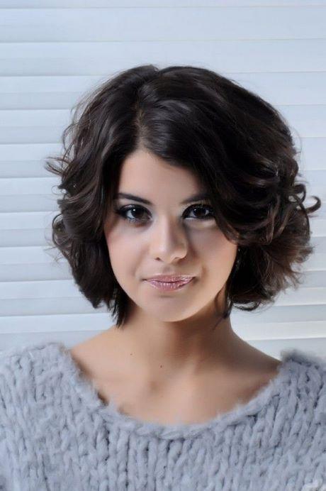 Best haircut for round face wavy hair best-haircut-for-round-face-wavy-hair-58_13