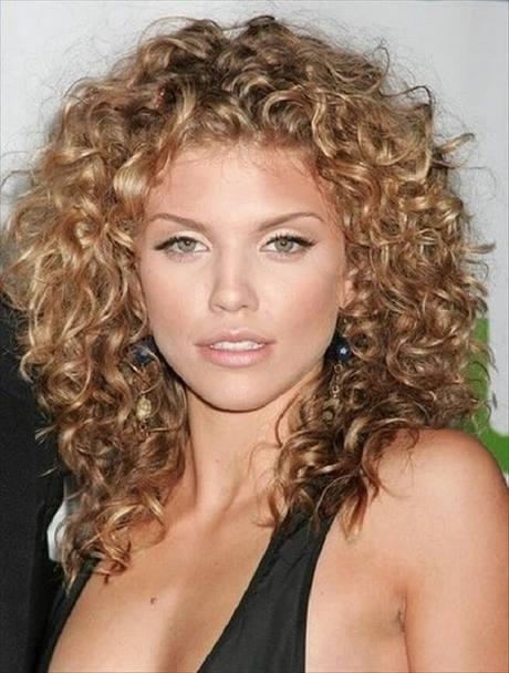 Best haircut style for curly hair best-haircut-style-for-curly-hair-17_7