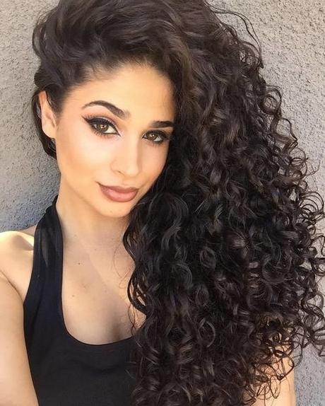 Best haircut style for curly hair best-haircut-style-for-curly-hair-17_8