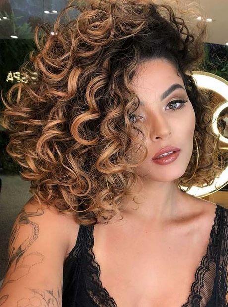 Best haircuts for curly hair 2018 best-haircuts-for-curly-hair-2018-28_2
