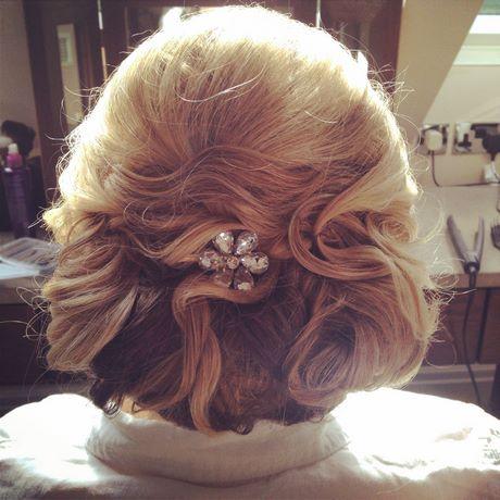 Bridesmaid pin up hairstyles bridesmaid-pin-up-hairstyles-47_13