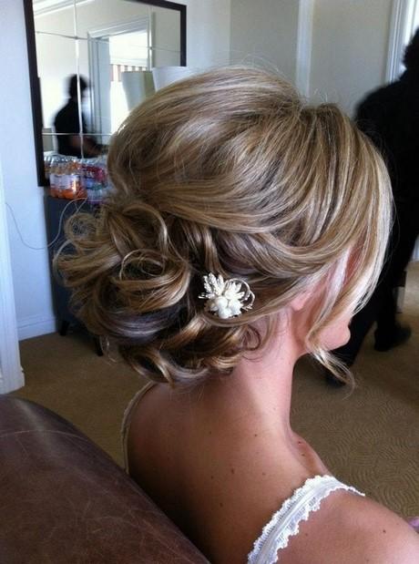 Bridesmaid pin up hairstyles bridesmaid-pin-up-hairstyles-47_4